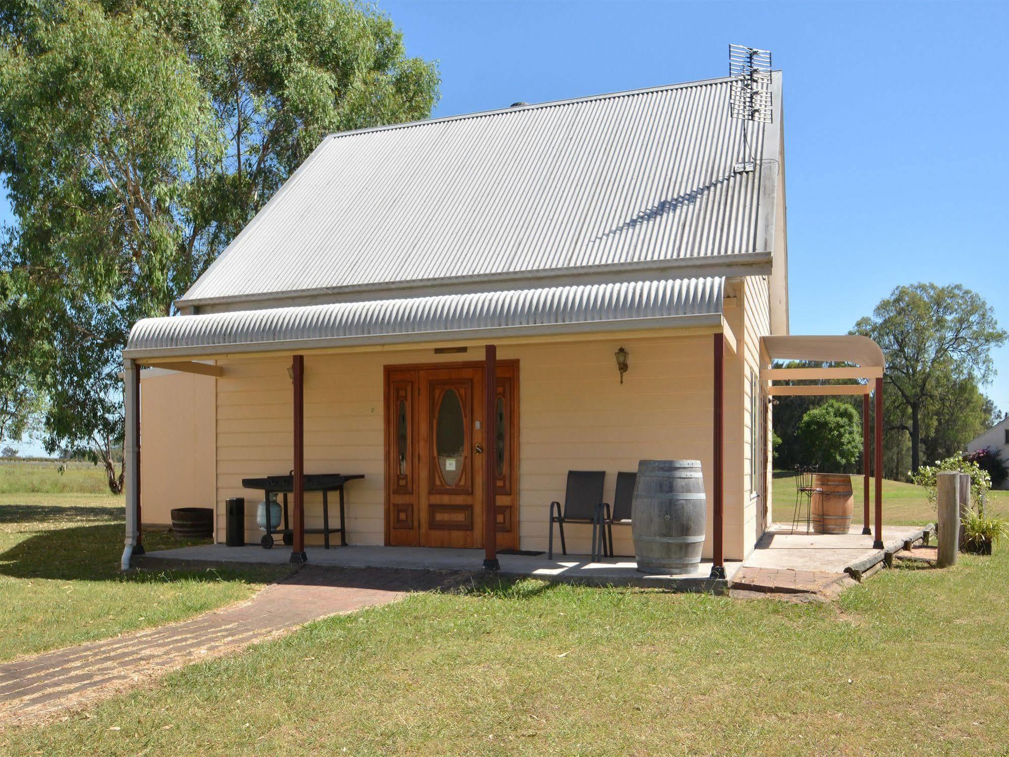 Madigan Wine Country Cottages Lovedale Exterior photo